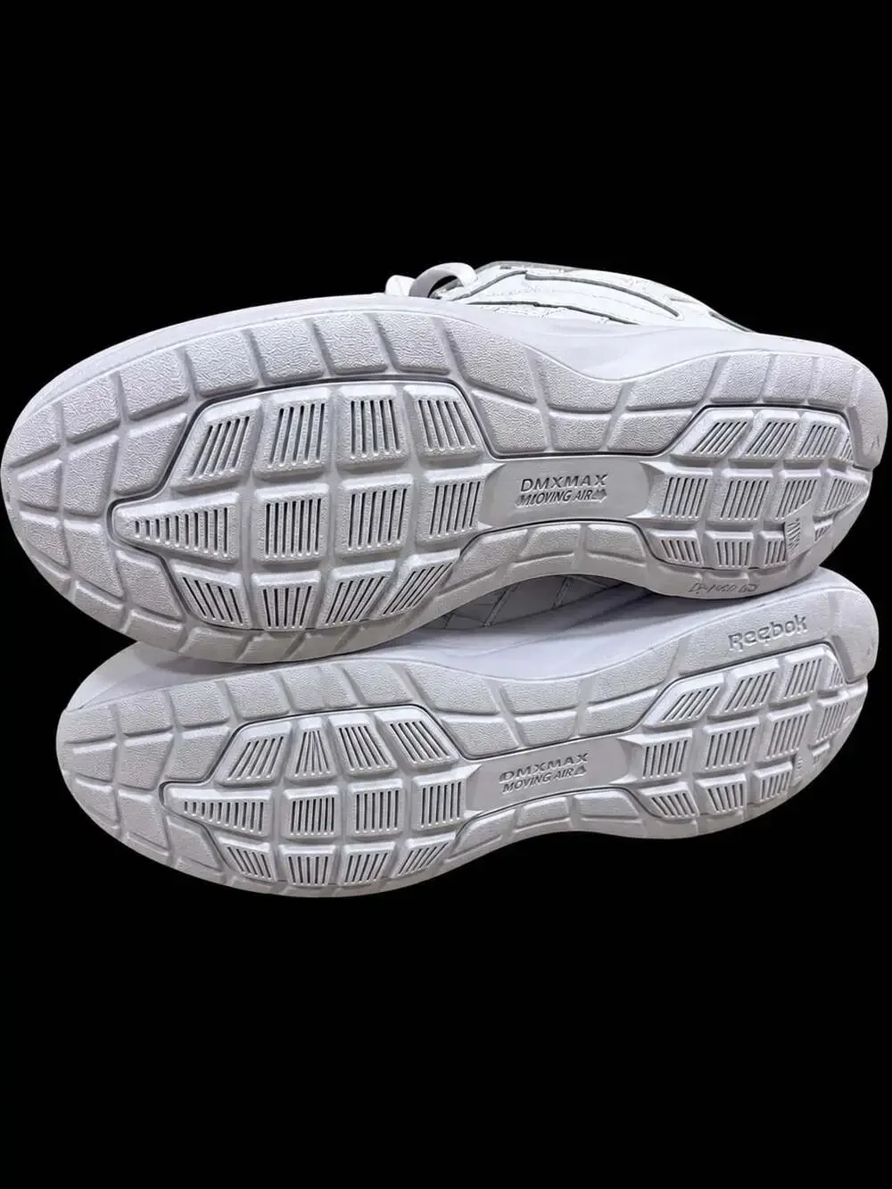 Reebok Walk Ultra 7 DMX Max Size 8.5 White Walking Shoes